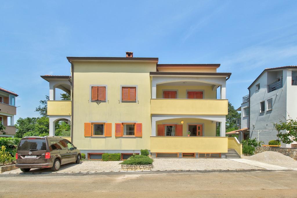Apartments Vera Ουμάγκ Εξωτερικό φωτογραφία