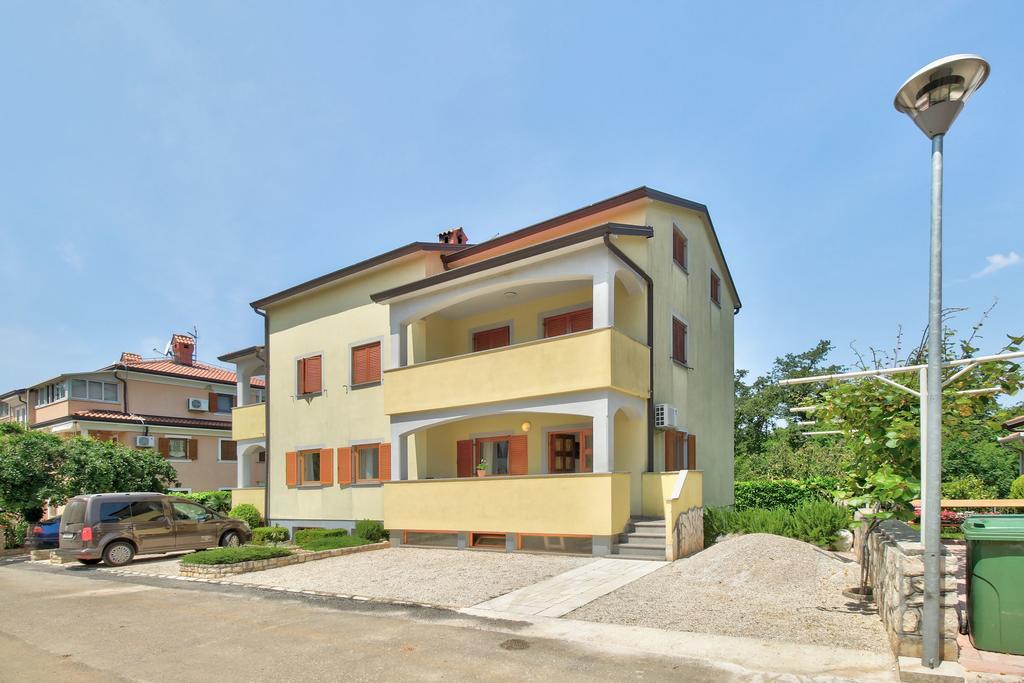 Apartments Vera Ουμάγκ Εξωτερικό φωτογραφία