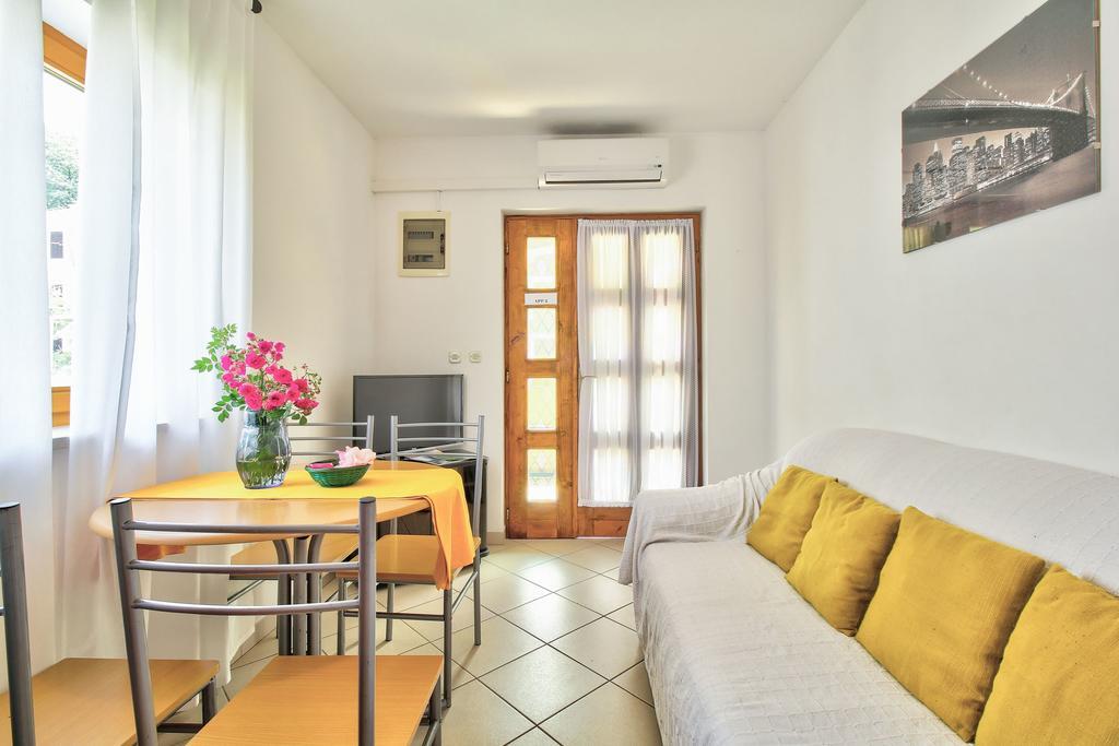 Apartments Vera Ουμάγκ Εξωτερικό φωτογραφία