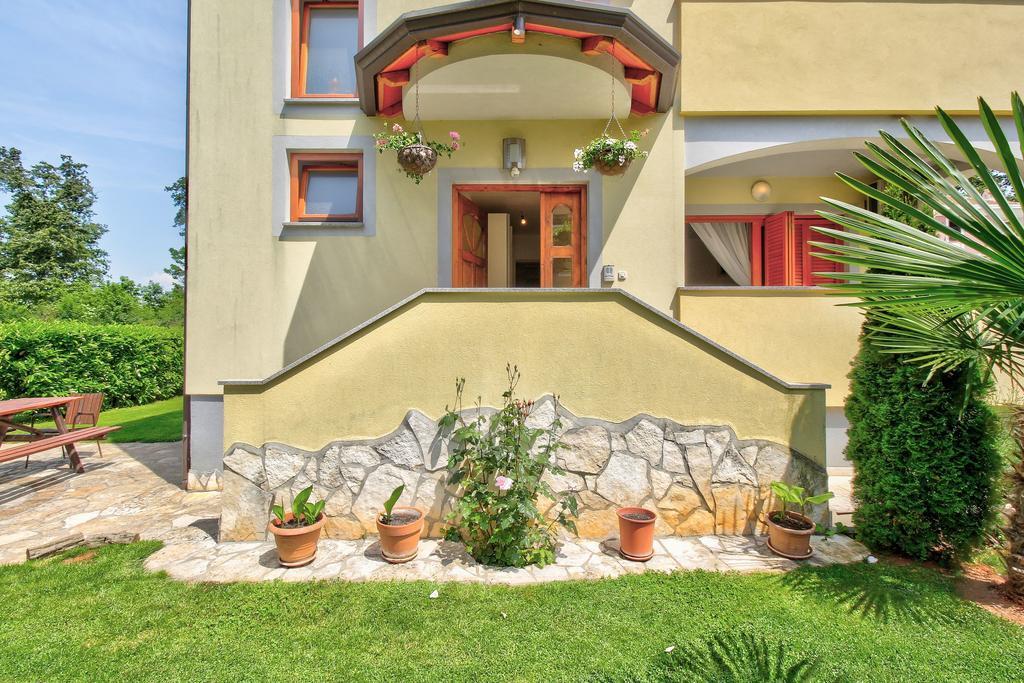 Apartments Vera Ουμάγκ Εξωτερικό φωτογραφία